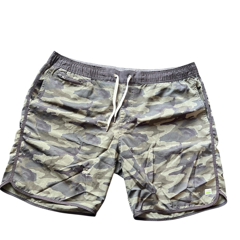 Vuori Banks Hybrid Green Camo Shorts Swim Trunks Men’s